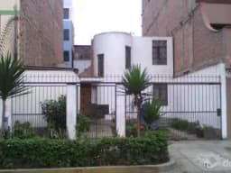 ALQUILO COCHERA CHORRILLOS