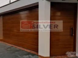 PUERTAS DE GARAJE- ESPECIALISTA SILVER