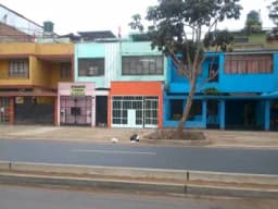 ALQUILO LIMA  TIENDA CON DEPÓSITO, TOTAL 55 m² - ALTURA AV. VENEZUELA (CDRA. 25) - AV. COLONIAL (CDRA. 23).