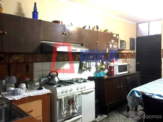 LINDA CASA EN PUEBLO LIBRE FRENTE A PARQUE — foto 5
