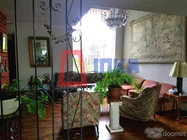 CASA EN EXCELENTE ZONA DE SURCO, RODEADO DE PARQUES — foto 10