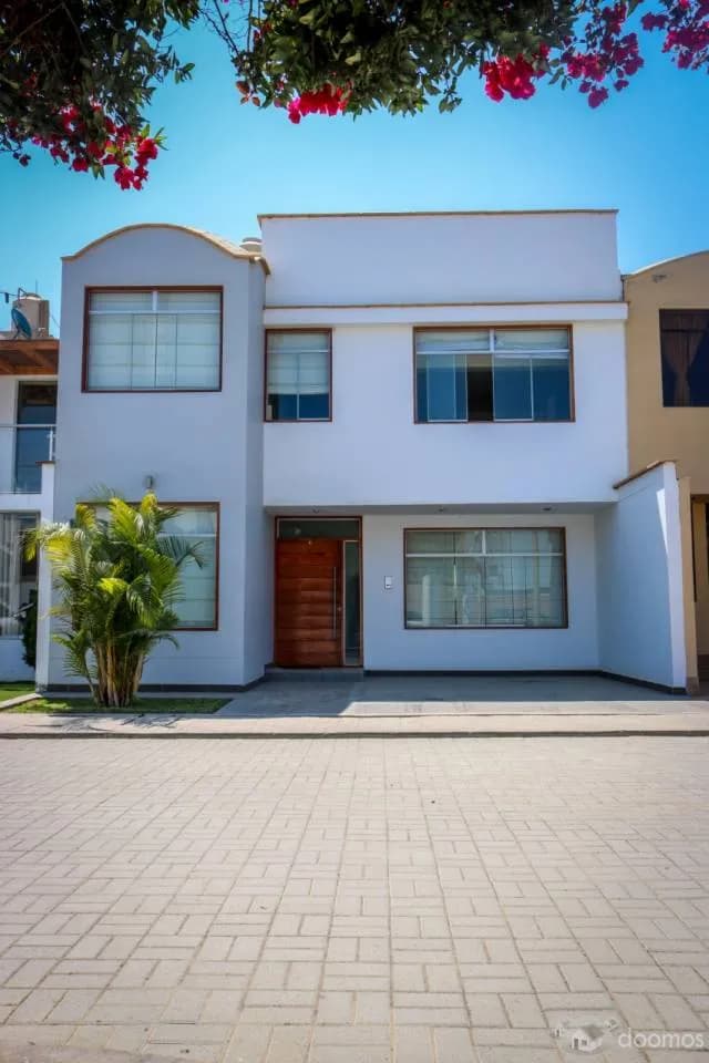 VENTA DE CASA EN CONDOMINIO PRIVADO EN ICA — foto 1