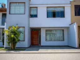 VENTA DE CASA EN CONDOMINIO PRIVADO EN ICA