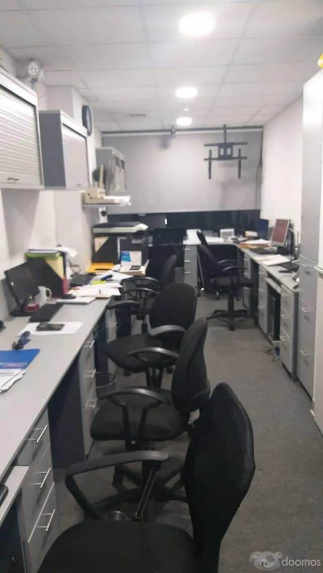 Alquiler de oficina para empresas y/o consultorios médicos  en edificio empresarial — foto 2