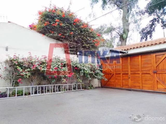 EN VENTA CASA EN EXCELENTE UBICACIÓN EN LA MOLINA — foto 1