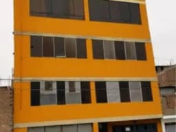 VENDO CASA EN ZONA COMERCIAL EN AV. EL SOL, URB. SAN GABRIEL - S.J.LURIGANCHO