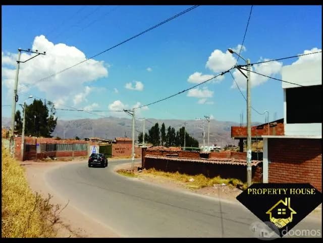 CASA EN VENTA DE 2 PISOS EN APV. TICAPATA — foto 3