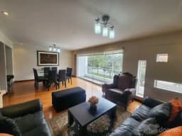 ¡VENTA OCASIÓN DEPARTAMENTO 2DO PISO VISTA CALLE EN VALLE HERMOSO DE SURCO!