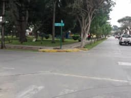 Vendo hermoso departamento Surco urbanización la Virreyna zona muy residencial