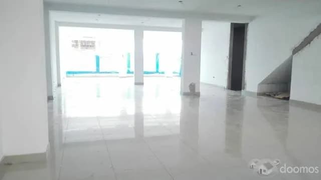 Alquilo Local Comercial de Estreno — foto 2