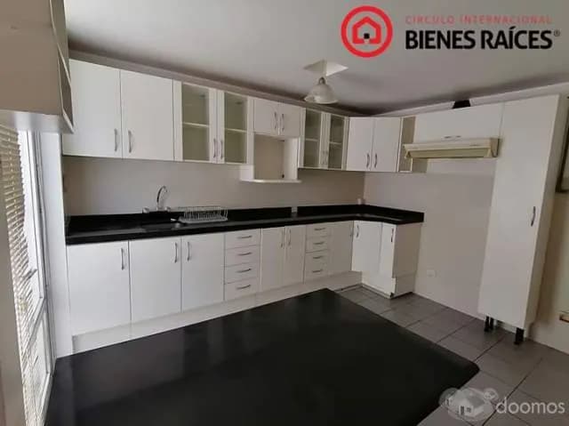 ALQUILO HERMOSA CASA CAYMA — foto 1