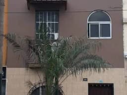 Casa en zona comercial