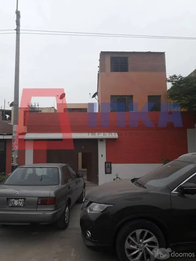 LINDA CASA ESTA UBICADA EN EXCELENTE ZONA DE CHORRILLOS — foto 1