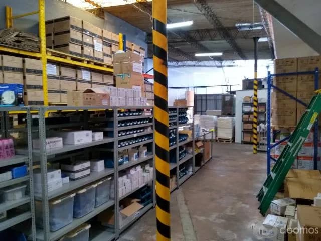 ALMACEN A 3 CUADRAS DE PLAZA SAN MIGUEL — foto 6