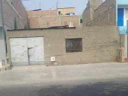 Terreno semi construido en avenida 200 m2