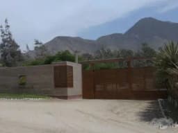 En venta terreno de 1,000m2 en Pachacamac (límite con Cieneguilla). Condominio La Hacienda I a U$S 90.000 o mejor oferta. CEL. 980268631