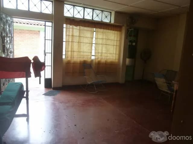 Casa en zona industrial — foto 1