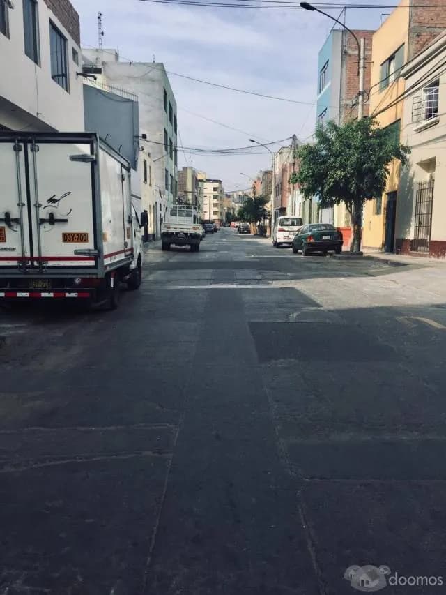 Se alquila casa de 3 pisos! — foto 2