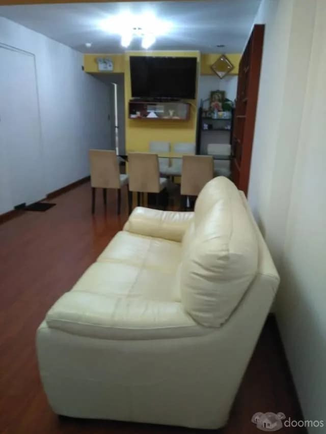 VENTA DEPARTAMENTO CON COCHERA EN LINCE — foto 1