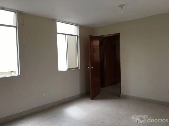 SE VENDE CASA EN LOS OLIVOS — foto 1