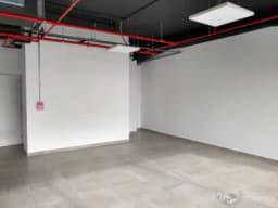 10 - ALQUILO OFICINA DE ESTRENO EN SAN ISIDRO