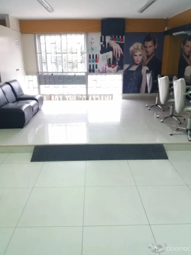 Excelente Local Comercial en San Borja — foto 2