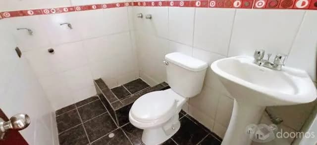 Duplex en Pueblo Libre · 155m² · 5 Dormitorios · 1 Estacionamiento — foto 4