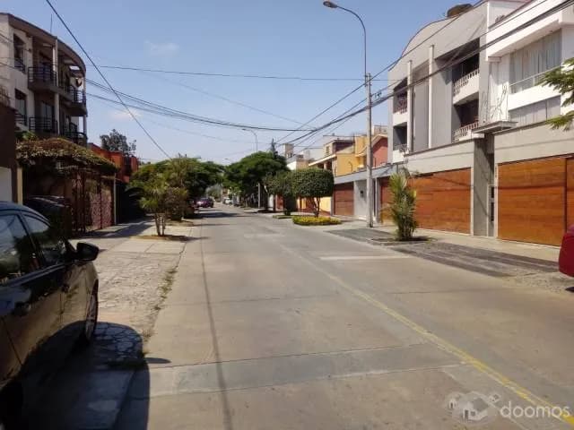 VENDO CASA COMO TERRENO EN SALVADOR DALÍ – SAN BORJA — foto 6