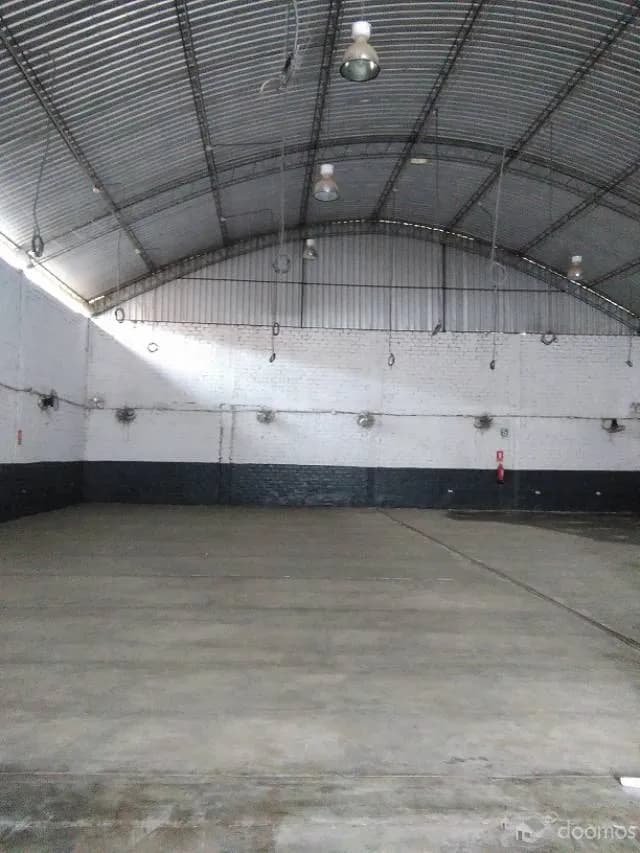ALQUILO LOCAL COMERCIAL EN PUENTE PIEDRA — foto 4