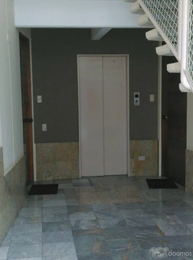 VENTA DEPARTAMENTO DE CHACARILLA - AV. REINALDO VIVANCO 171 / TERCER PISO — foto 4