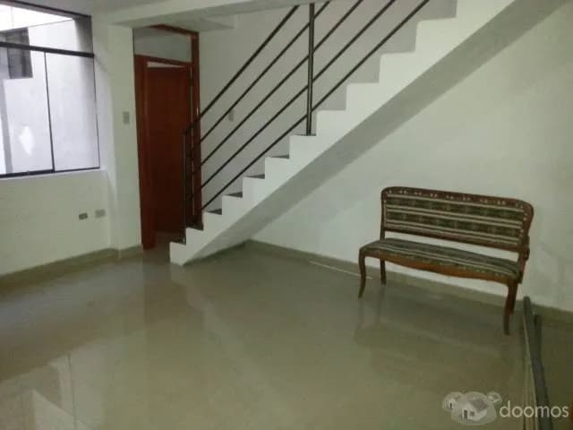 SE ALQUILA DUPLEX UBICADO A ESPALDAS DEL QUINDE — foto 3