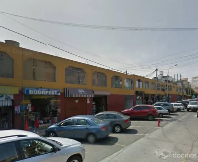 ALQUILO LOCAL COMERCIAL CENTRO COMERCIAL VENTURO — foto 1