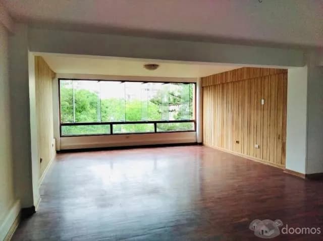 Flat totalmente remodelado rodeado de parques — foto 1