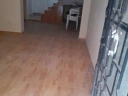 Se vende lindo chalet de dos plantas remodelado
