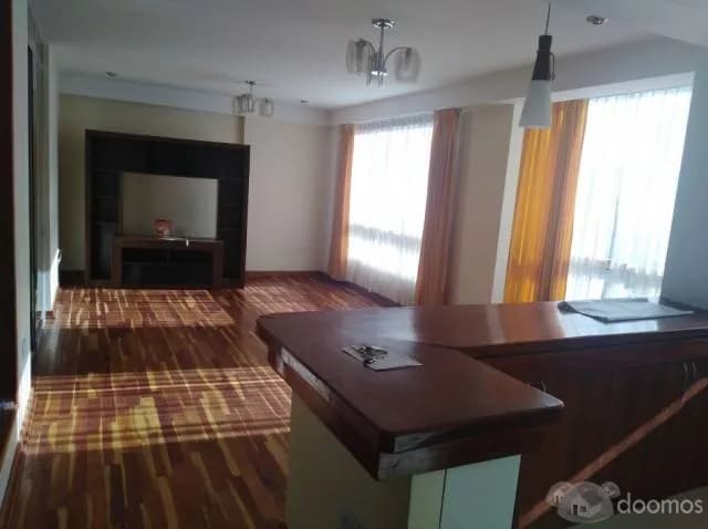 EN VENTA DEPARTAMENTO EN URB. VERSALLES — foto 4