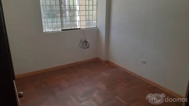 EN VENTA DEPARTAMENTO EN ESQUINA EN URB. HUANCARO — foto 9