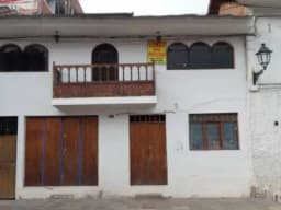 EN VENTA CASA EN PLAZA DE ARMAS DE SAN SEBASTIÁN