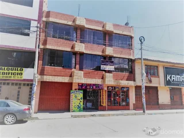 CASA CON LOCALES COMERCIALES — foto 7
