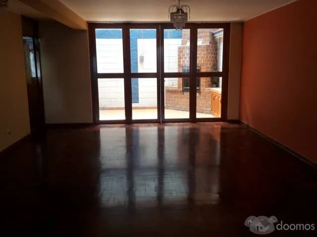 Venta hermosa casa en zona residencial céntrica en la ciudad de Tacna — foto 5
