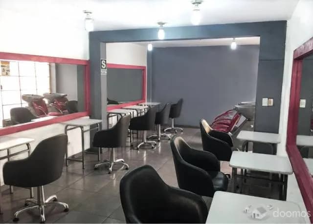 EXCELENTE LOCAL COMERCIAL 300 MTS  SURCO — foto 1
