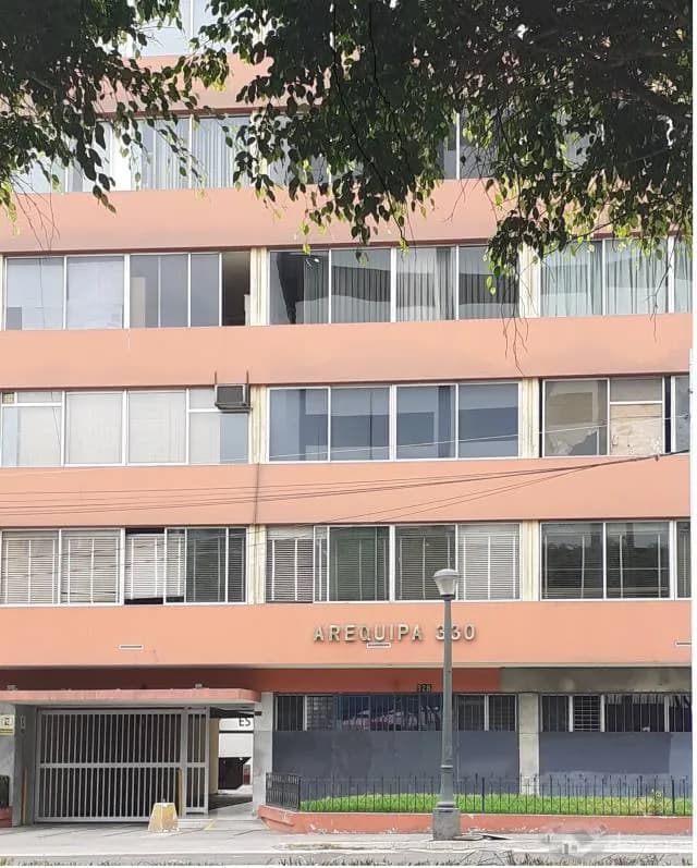 ALQUILO OFICINA AV. AREQUIPA 330 - SANTA BEATRIZ — foto 1