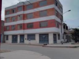 SE ALQUILA MAGNIFICO EDIFICO 4 PISOS, CON AMPLIAS DISTRIBUCIÓN DE AMBIENTES, PARA DIFERENTES USOS.