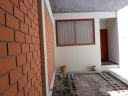 Remato casa + mini departamento en zona de expansión urbana