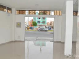 SE ALQUILA LOCAL COMERCIAL DE ESTRENO EN PLENA AVENIDA
