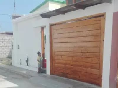 CASA DOS PISOS EN CONDOMINIO
