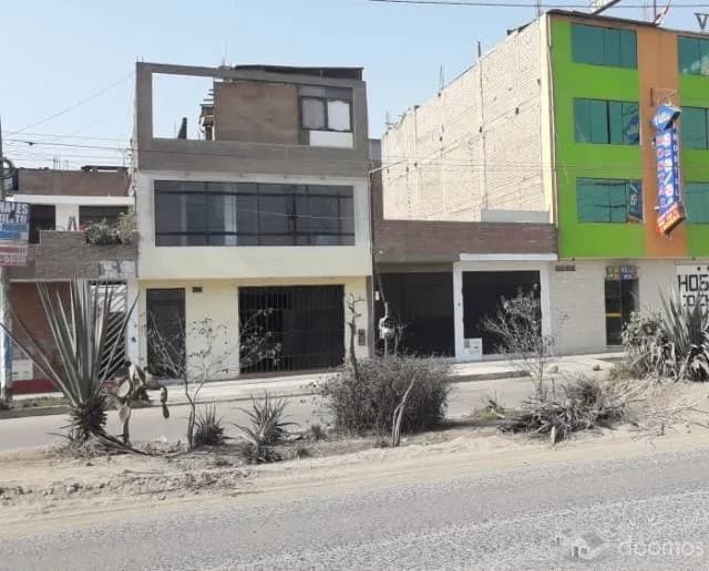 VENDO CASA MUY BUENA UBICACIÓN COMERCIAL — foto 1
