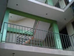 VENTA DE CASA NUEVA DE 3 PISOS C/6 DEPARTAMENTOS