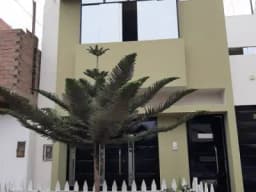 SE VENDE CASA EN OQUENDO