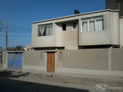 Casa 2 pisos - Urbanización Santa Elena - Chiclayo