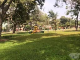 OCASIÓN SE VENDE CASA FRENTE A PARQUE CON 9 HABITACIONES EN MONTERRICO
